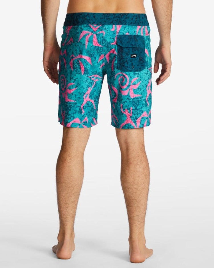 Soak up the surf in the Sundays Pro Boardshort, made with recycler 4-way stretch high performance fabric, to keep you comfortably shredding all day. Featuring aloha heavy all over print designs, back patch pockets, and a fixed waist, these light weight quick drying boardshorts take our curated style to the next level.
