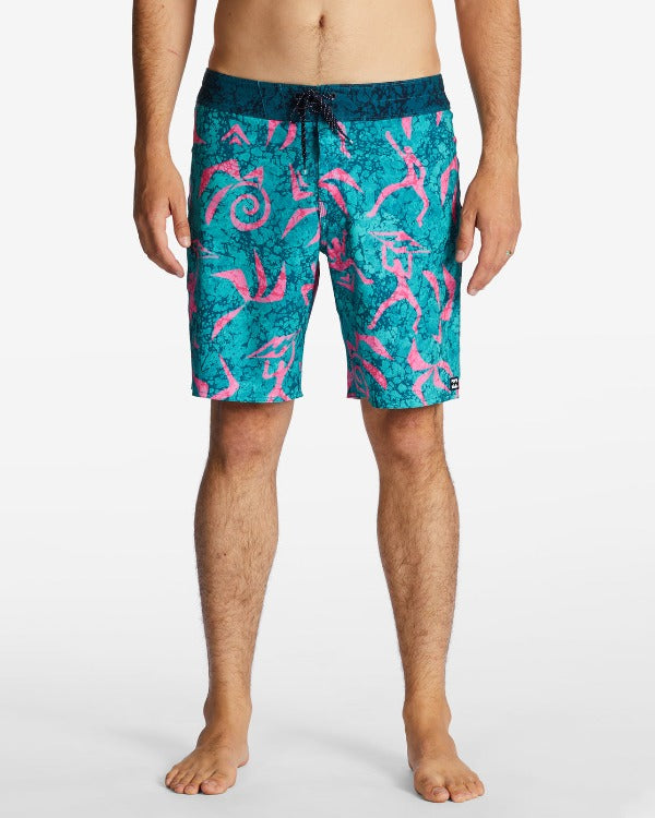 Soak up the surf in the Sundays Pro Boardshort, made with recycler 4-way stretch high performance fabric, to keep you comfortably shredding all day. Featuring aloha heavy all over print designs, back patch pockets, and a fixed waist, these light weight quick drying boardshorts take our curated style to the next level.