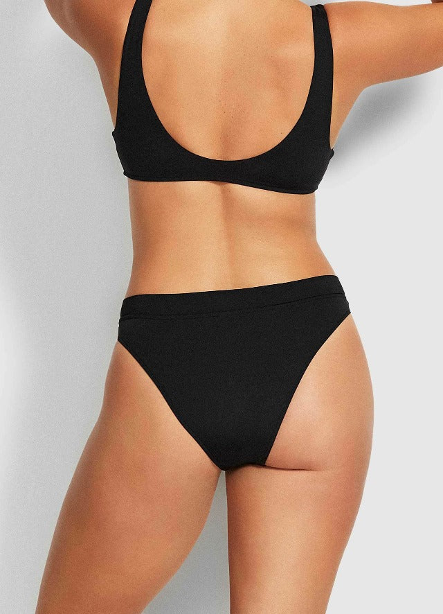 Seafolly Active Hi Rise Bottoms *Bottoms Only*  These are the perfect semi-cheeky black high waist, high cut bottoms to pair with your favorite top.