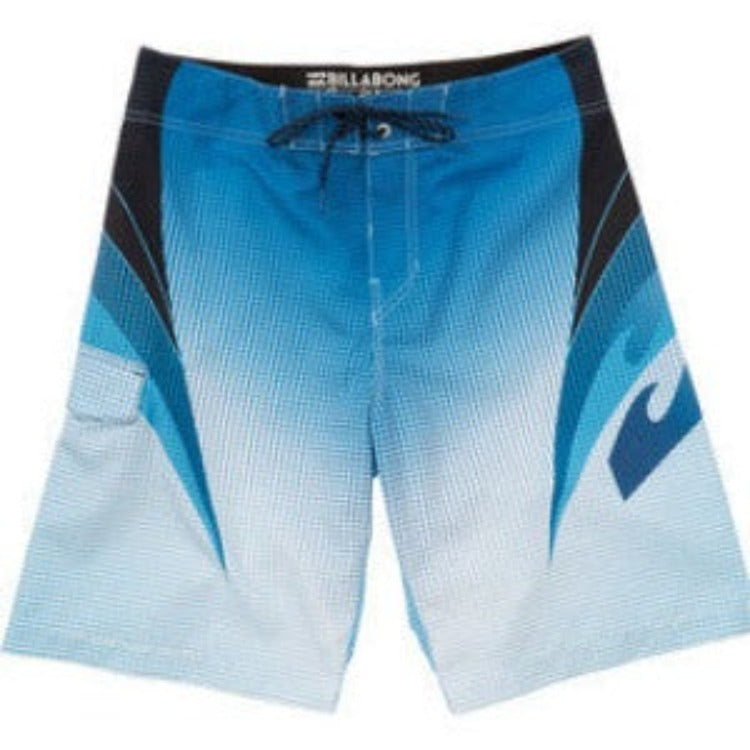 Say “wave” to this cool boys blue boardshorts featuring a stylish wave detail! Perfect for an active beach day, these shorts come with a classic relaxed fit and a side pocket with a velcro closure. Plus, the water repellent coating means no more heavy, soggy fabric! Surf’s up!