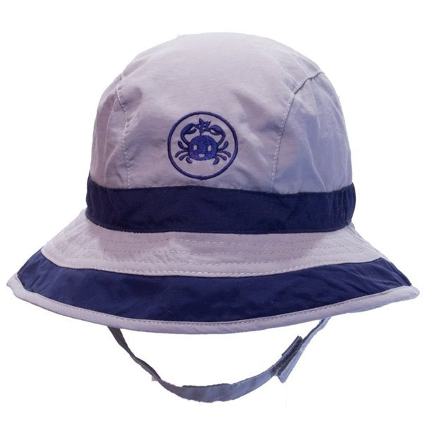 Keep your kiddo looking extra cool with this 100% Nylon Kids Bucket Hat! It's the ultimate beach companion, offering 50+ UPF to shield them from the sun. Its quick drying fabric and adjustable drawstring make it great for all-day play. Plus, the extra wide rabord adds a stylishly unique touch. Keep those rays away in style!