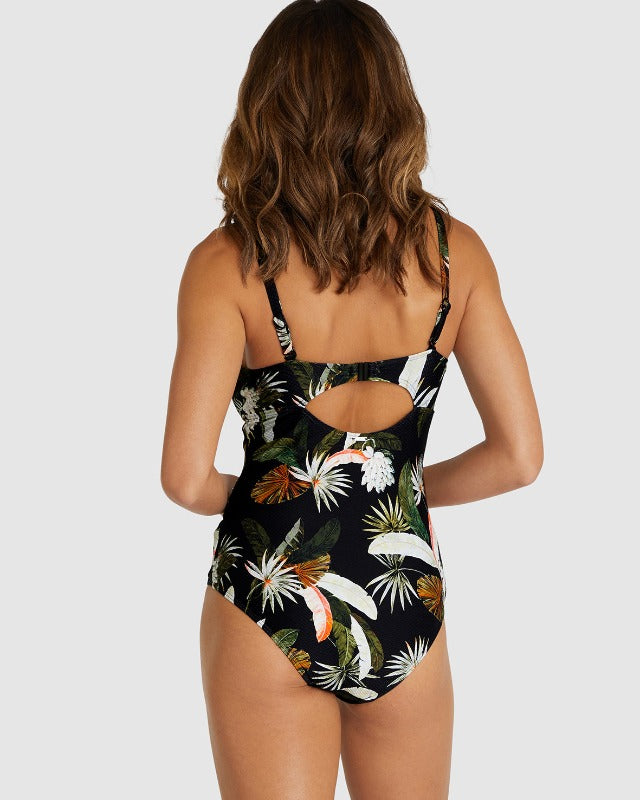 Be ready to soak up the sun in style with Baku's Kailani Push Up One Piece! This flattering one piece is designed with moulded underwire cups, adjustable and convertible straps, and removable booster pads to give you some lift and shape. Plus, its tropical-inspired draped detail around the front bust will have you dreaming of crystal-clear island waters! All systems ahoy!