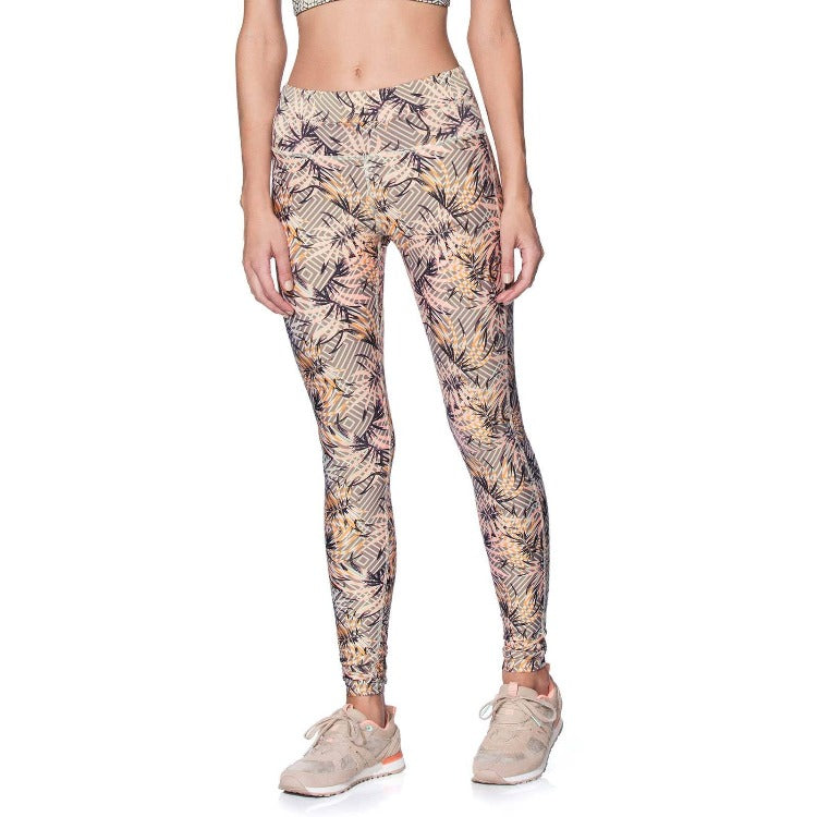 Transform your style and perfect your performance with our Dreamy Island Pants! These ultra comfy full length pants, made in Columbia, feature a high waist with a thick, convertible printed waistband. Crafted with only the highest performance, durable fabric, you'll be looking and feeling amazing as you sail through even the toughest of workouts. Ahoy there! 🤩
