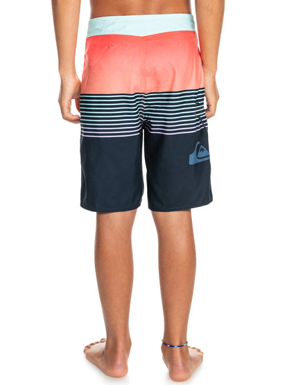  He'll hit the waves in style with the Everyday Slab SurfSilk 17" Boardshort for boys. Stoked with recycled fabric that's infused with stretch and flex, this modern board short provides maximum comfort and minimal drag. Showcasing authentic surf style with a modern pattern and mix of colors, the quick-drying capabilities mean he won't have to slow his roll! Ready for adventure, he'll be the apex of alta-cool when he sports the real deal.      EQBBS03594